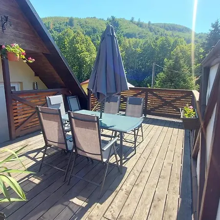 Pre 5-6 Osob, Privatne Parkovanie A Terasa Lejlighedshotel 3*