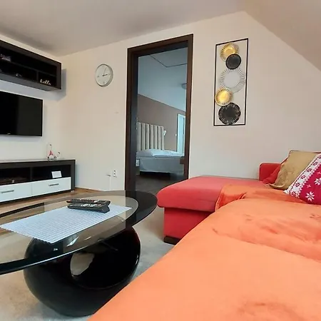 Aparthotel Pre 5-6 Osob, Privatne Parkovanie A Terasa *
