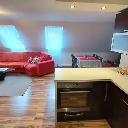 Pre 5-6 Osob, Privatne Parkovanie A Terasa شقة فندقية 3*