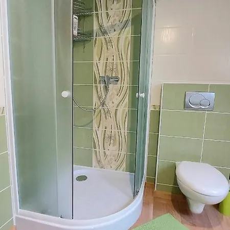 Pre 5-6 Osob, Privatne Parkovanie A Terasa شقة فندقية 3*