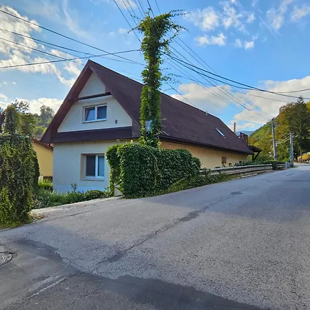 Lejlighedshotel Pre 5-6 Osob, Privatne Parkovanie A Terasa