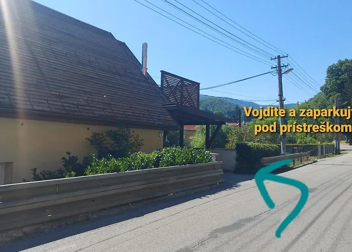 Pre 5-6 Osob, Privatne Parkovanie A Terasa Apart Otel 3*