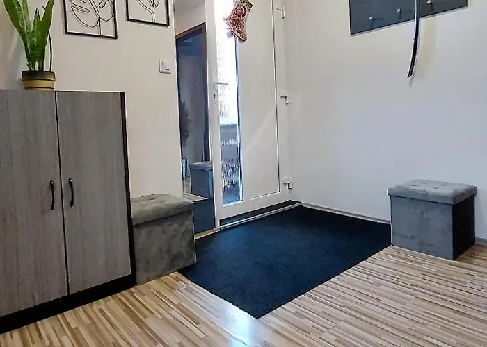 Apart Otel Pre 5-6 Osob, Privatne Parkovanie A Terasa 3*