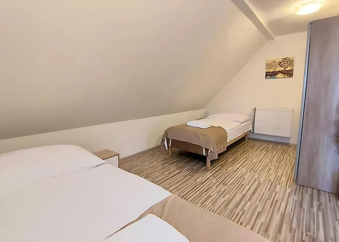 Pre 5-6 Osob, Privatne Parkovanie A Terasa 3*